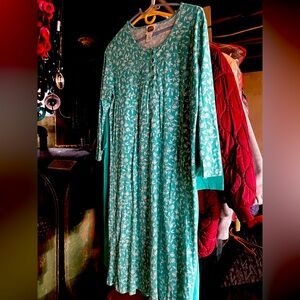 Collections Inc Night Gowns